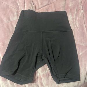 Lululemon black Align 6” Short